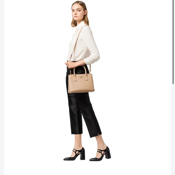 Small Saffiano leather bag Beige +black wallet - Picture 4 of 15